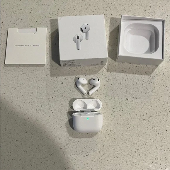 Wireless Earbuds in White